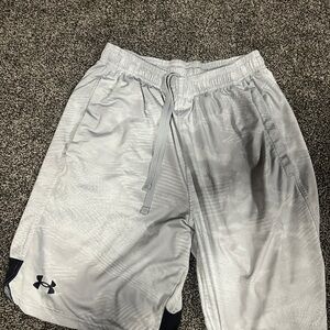 Under Armour Men's Gray Athletic Shorts